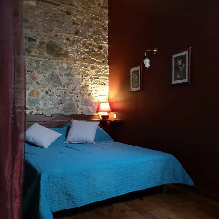 El Castell Embruixat Saint-Hippolyte (Pyrenees-Orientales)